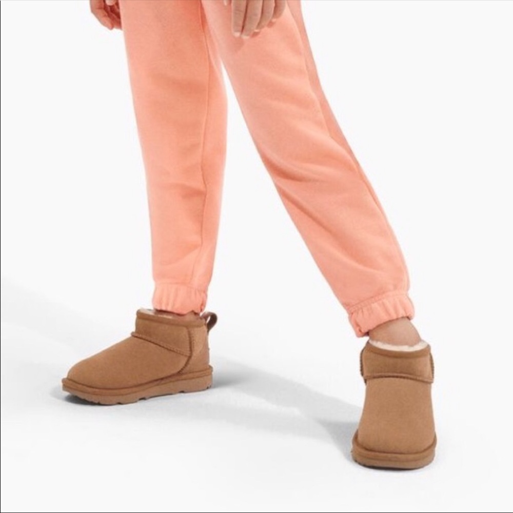 UGG Big Kids Ultra Mini Boots Chestnut